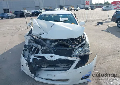 2011 Toyota Camry Le from USA, damaged, VIN 4T1BF3EK0BU745745